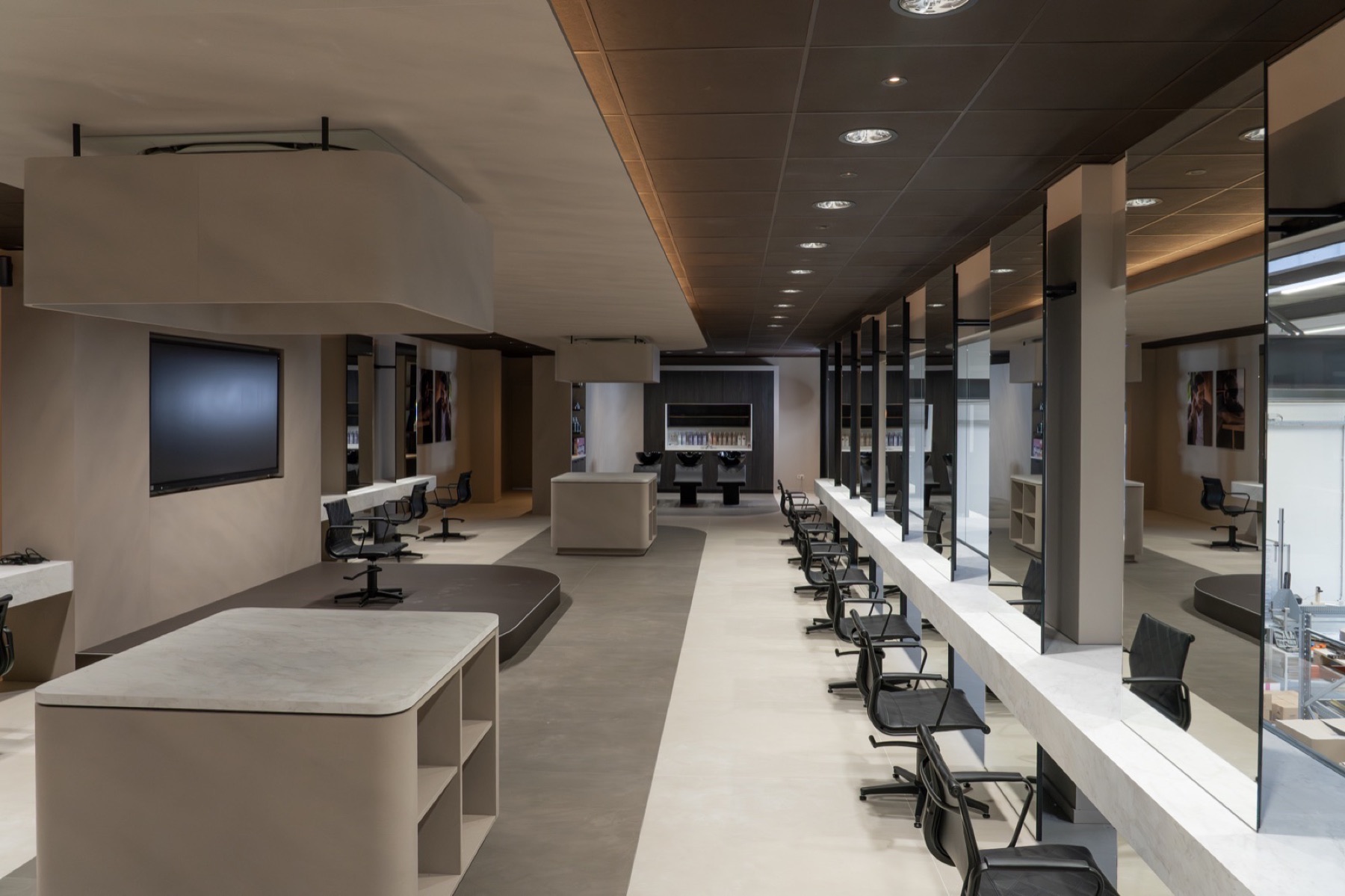 Paul Mitchell trainingsruimte met presentatiehoek